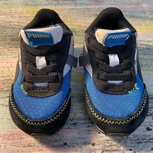 Puma Blue and Black Sneakers with Velcro Closure - Picture 1 of 6